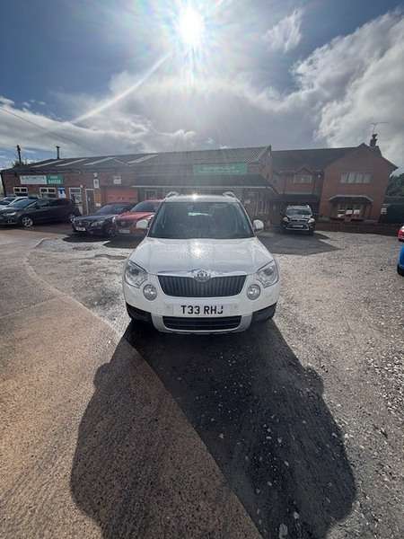 A 2019 SKODA YETI LAURIN AND KLEMENT TDI CR-FRONT AND REAR PARKING SENSORS-SAT NAVIGATION-HEATED SEATS-FULL SKODA SERVICE HISTORY-CAM BELT CHANGED A 2019 SKODA YETI LAURIN AND KLEMENT TDI CR-FRONT AND REAR PARKING SENSORS-SAT NAVIGATION-HEATED SEATS-FULL SKODA SERVICE HISTORY-CAM BELT CHANGED