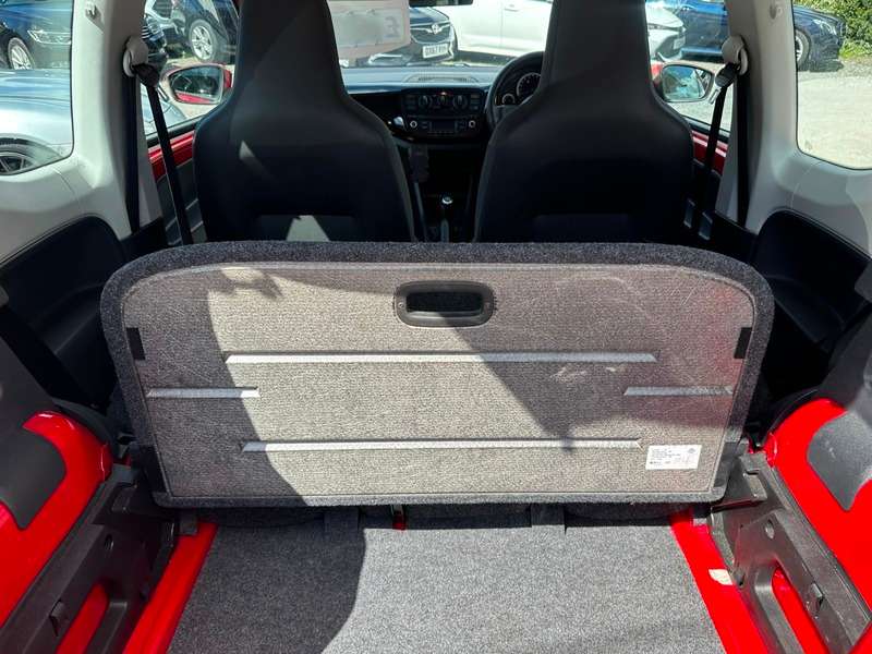 2013 VOLKSWAGEN UP 2013 VOLKSWAGEN UP
