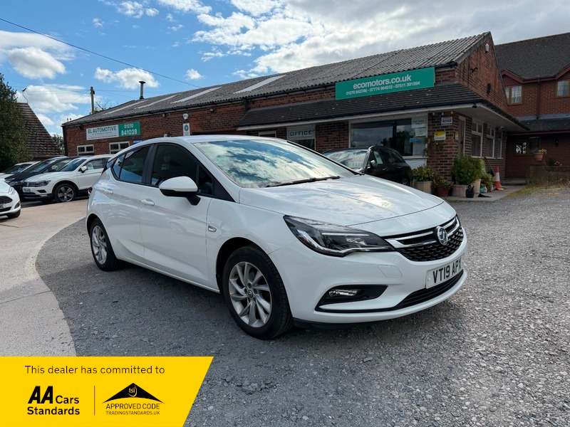 A 2019 VAUXHALL ASTRA DESIGN ECOTEC S/S, A/C, LOW MILLAGE, ALLOYS, SURROUND SPEAKERS,LIKE NEW INSIDE A 2019 VAUXHALL ASTRA DESIGN ECOTEC S/S, A/C, LOW MILLAGE, ALLOYS, SURROUND SPEAKERS,LIKE NEW INSIDE