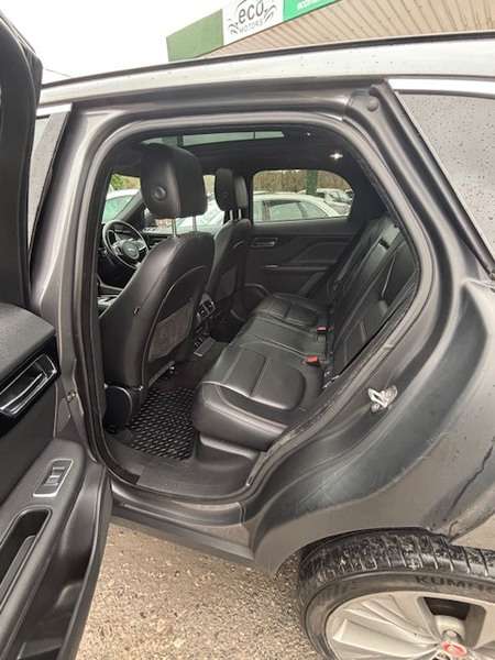 2017 JAGUAR F-PACE 2017 JAGUAR F-PACE