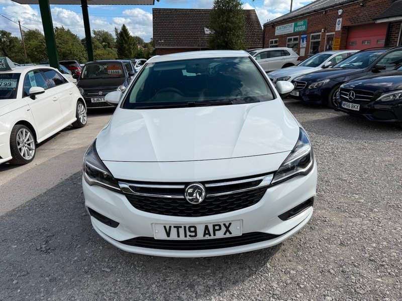 A 2019 VAUXHALL ASTRA DESIGN ECOTEC S/S, A/C, LOW MILLAGE, ALLOYS, SURROUND SPEAKERS,LIKE NEW INSIDE A 2019 VAUXHALL ASTRA DESIGN ECOTEC S/S, A/C, LOW MILLAGE, ALLOYS, SURROUND SPEAKERS,LIKE NEW INSIDE