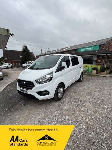 A 2022 FORD TRANSIT CUSTOM 300 LIMITED DCIV ECOBLUE-GREAT FOR THE FAMILY TRIPS OUT-FRONT AND REAR PARKING SENSORS-GREAT SERVICE HISTORY!! A 2022 FORD TRANSIT CUSTOM 300 LIMITED DCIV ECOBLUE-GREAT FOR THE FAMILY TRIPS OUT-FRONT AND REAR PARKING SENSORS-GREAT SERVICE HISTORY!!