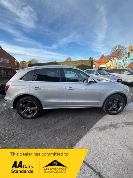 A 2016 AUDI Q5 TDI QUATTRO S LINE PLUS-HEATED SEATS-SAT NAVIGATION-PARKING SENSORS-TOW BAR ATTACHED-MAIN DEALER SERVICE HISTORY!! A 2016 AUDI Q5 TDI QUATTRO S LINE PLUS-HEATED SEATS-SAT NAVIGATION-PARKING SENSORS-TOW BAR ATTACHED-MAIN DEALER SERVICE HISTORY!!