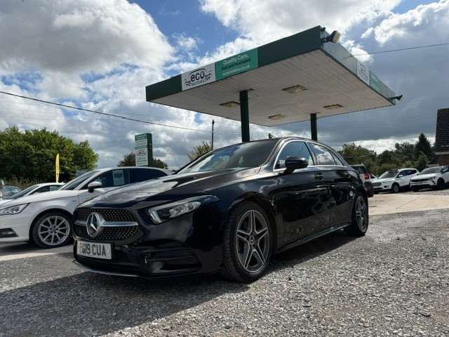 A 2019 MERCEDES A CLASS A 200 AMG LINE EXECUTIVE, ALCANTARA, LEATHER, CARPLAY, A/C, FACTORY TINTS A 2019 MERCEDES A CLASS A 200 AMG LINE EXECUTIVE, ALCANTARA, LEATHER, CARPLAY, A/C, FACTORY TINTS
