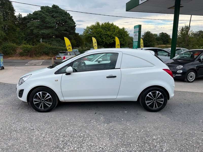 A 2013 VAUXHALL CORSA GREAT SMALL VAN CDTI ECOFLEX S/S, GREAT RUNNER, VAN REAR, A/C, CHEAP INSURANCE A 2013 VAUXHALL CORSA GREAT SMALL VAN CDTI ECOFLEX S/S, GREAT RUNNER, VAN REAR, A/C, CHEAP INSURANCE