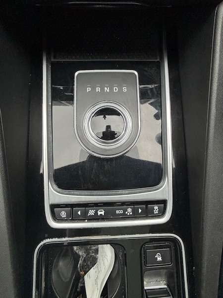 2017 JAGUAR F-PACE 2017 JAGUAR F-PACE