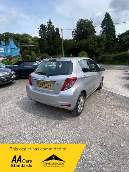 2012 TOYOTA YARIS 2012 TOYOTA YARIS