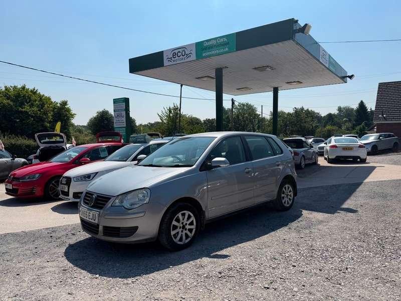 A 2006 VOLKSWAGEN POLO SE (75BHP), ELECTRIC WINDOWS, ALLOY WHEELS, ALMOST BRAND NEW INSIDE A 2006 VOLKSWAGEN POLO SE (75BHP), ELECTRIC WINDOWS, ALLOY WHEELS, ALMOST BRAND NEW INSIDE