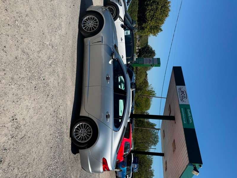 A 2013 JAGUAR XF D SE BUSINESS- REVERSE CAMERA - SAT NAV - BLUETOOTH ETC!! VERY LOW MILEAGE!! A 2013 JAGUAR XF D SE BUSINESS- REVERSE CAMERA - SAT NAV - BLUETOOTH ETC!! VERY LOW MILEAGE!!