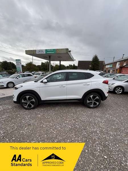 A 2017 HYUNDAI TUCSON CRDI SPORT EDITION-SAT NAVIGATION-HEATED SEATS-PARKING CAMERA-2 PREVIOUS OWNERS-35 ROAD TAX-FULL LEATHER INTERIOR!! A 2017 HYUNDAI TUCSON CRDI SPORT EDITION-SAT NAVIGATION-HEATED SEATS-PARKING CAMERA-2 PREVIOUS OWNERS-35 ROAD TAX-FULL LEATHER INTERIOR!!