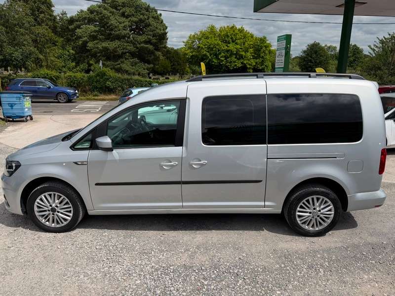 A 2016 VOLKSWAGEN CADDY MAXI C20 LIFE TDI A 2016 VOLKSWAGEN CADDY MAXI C20 LIFE TDI