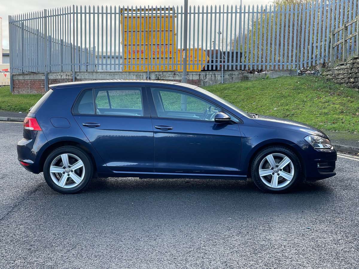 Check out this Volkswagen Golf 2014 Diesel Manual