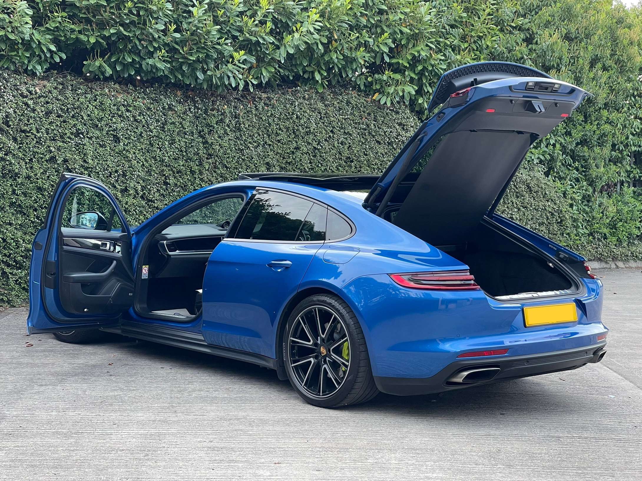 null PORSCHE PANAMERA null PORSCHE PANAMERA