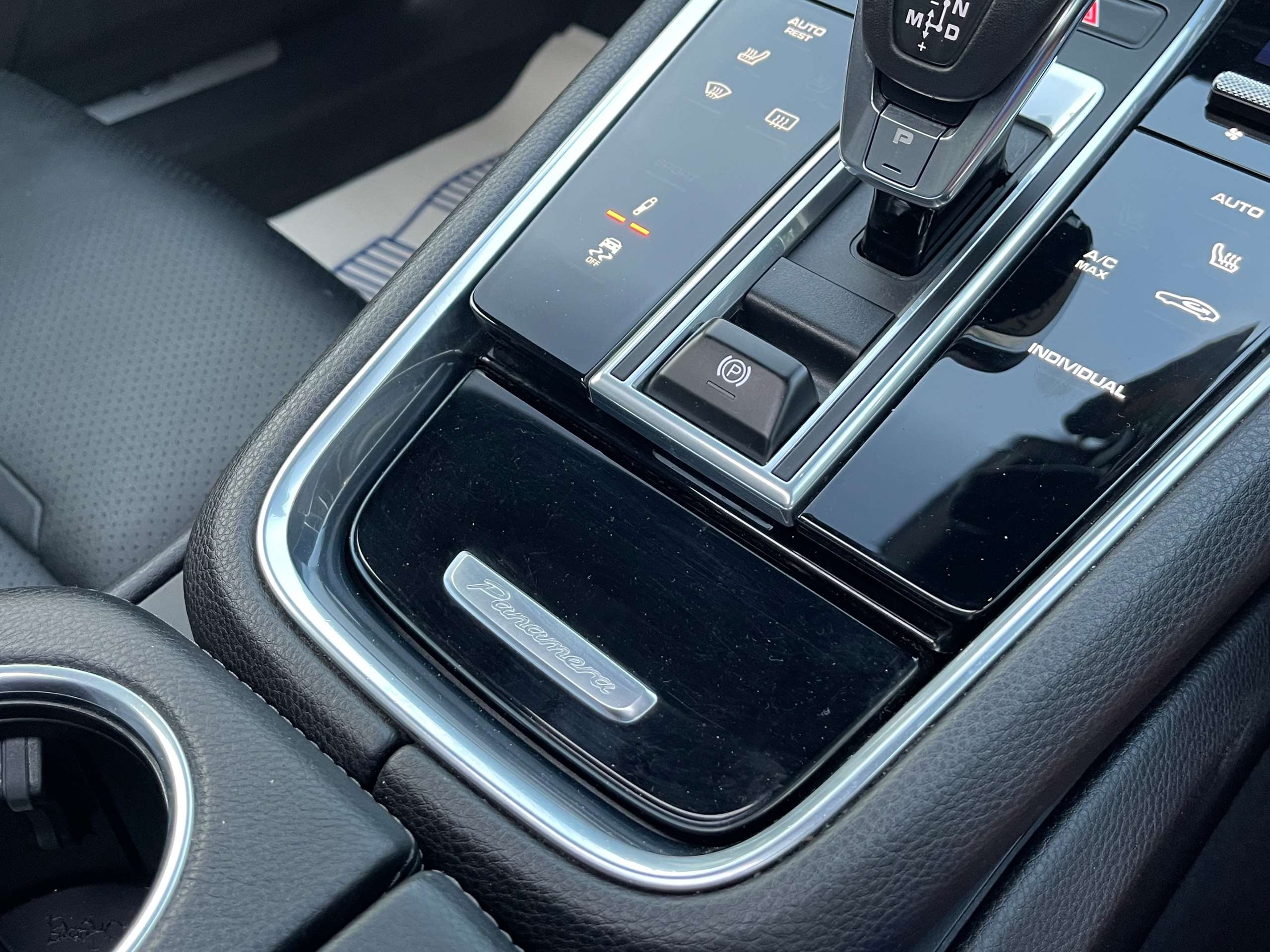 null PORSCHE PANAMERA null PORSCHE PANAMERA