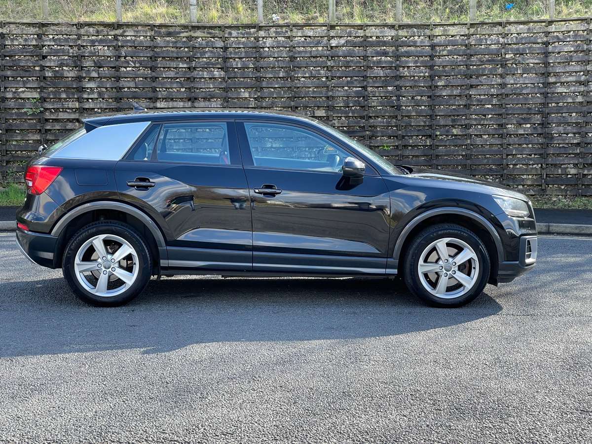 Check out this Audi Q2 2017 Diesel Manual