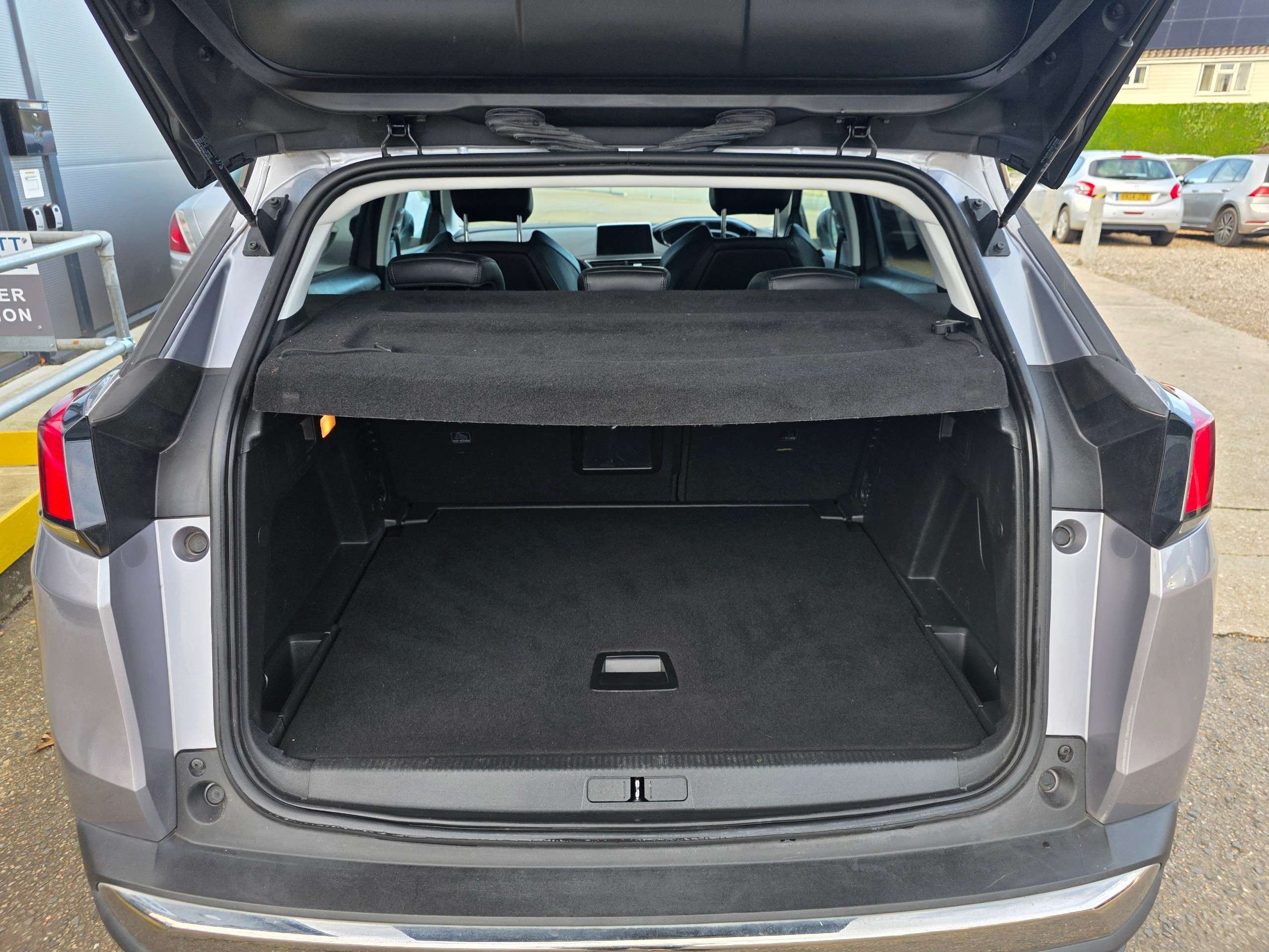 2018 PEUGEOT 3008 2018 PEUGEOT 3008