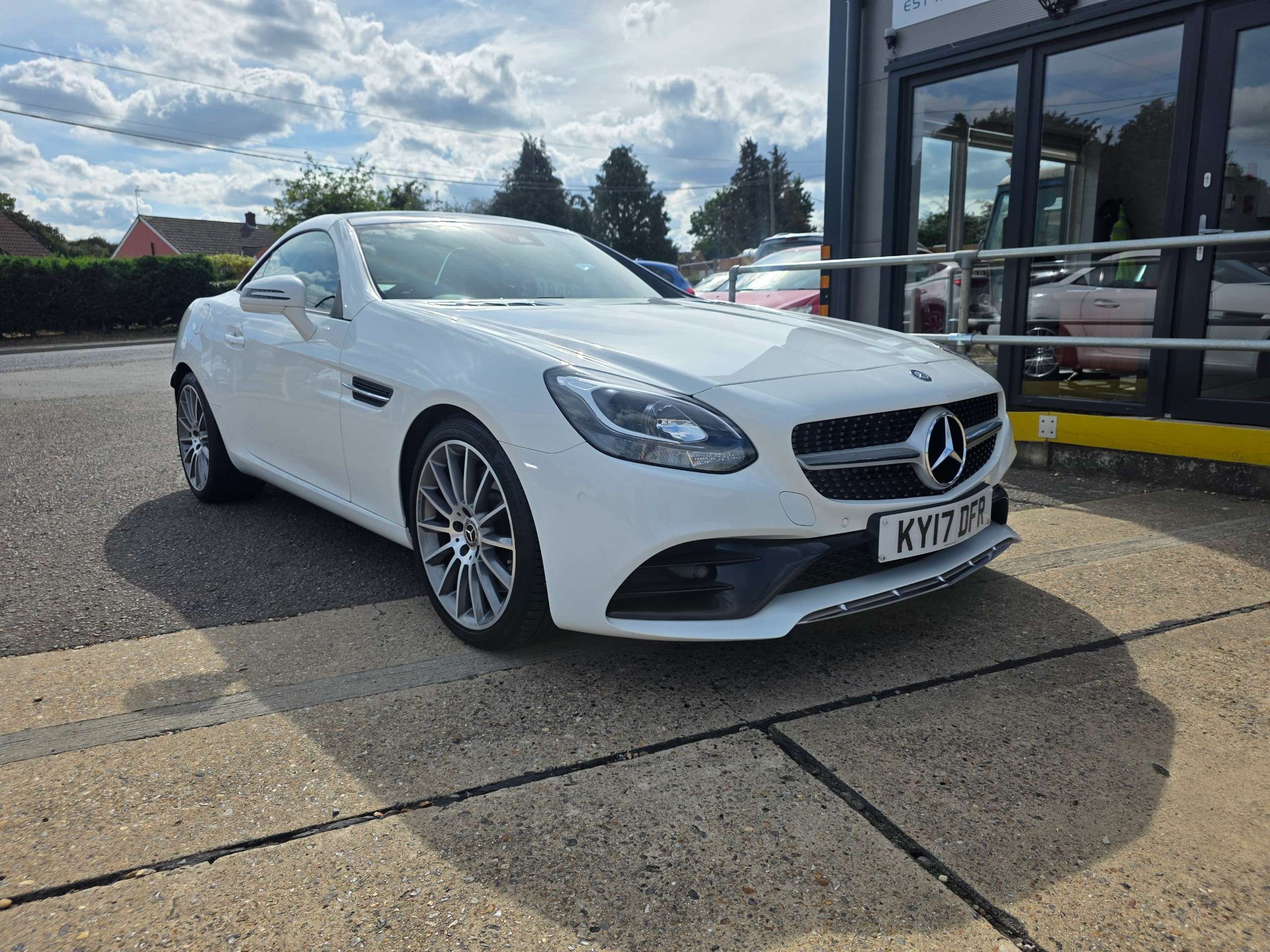 A 2017 MERCEDES-BENZ SLC 2.1 SLC250d AMG Line Convertible 2dr Diesel G-Tronic Euro 6 (s/s) (204 ps) A 2017 MERCEDES-BENZ SLC 2.1 SLC250d AMG Line Convertible 2dr Diesel G-Tronic Euro 6 (s/s) (204 ps)