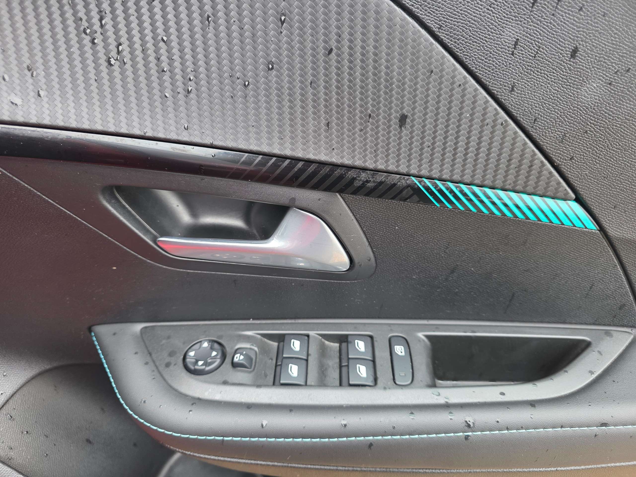 2021 PEUGEOT 208 2021 PEUGEOT 208