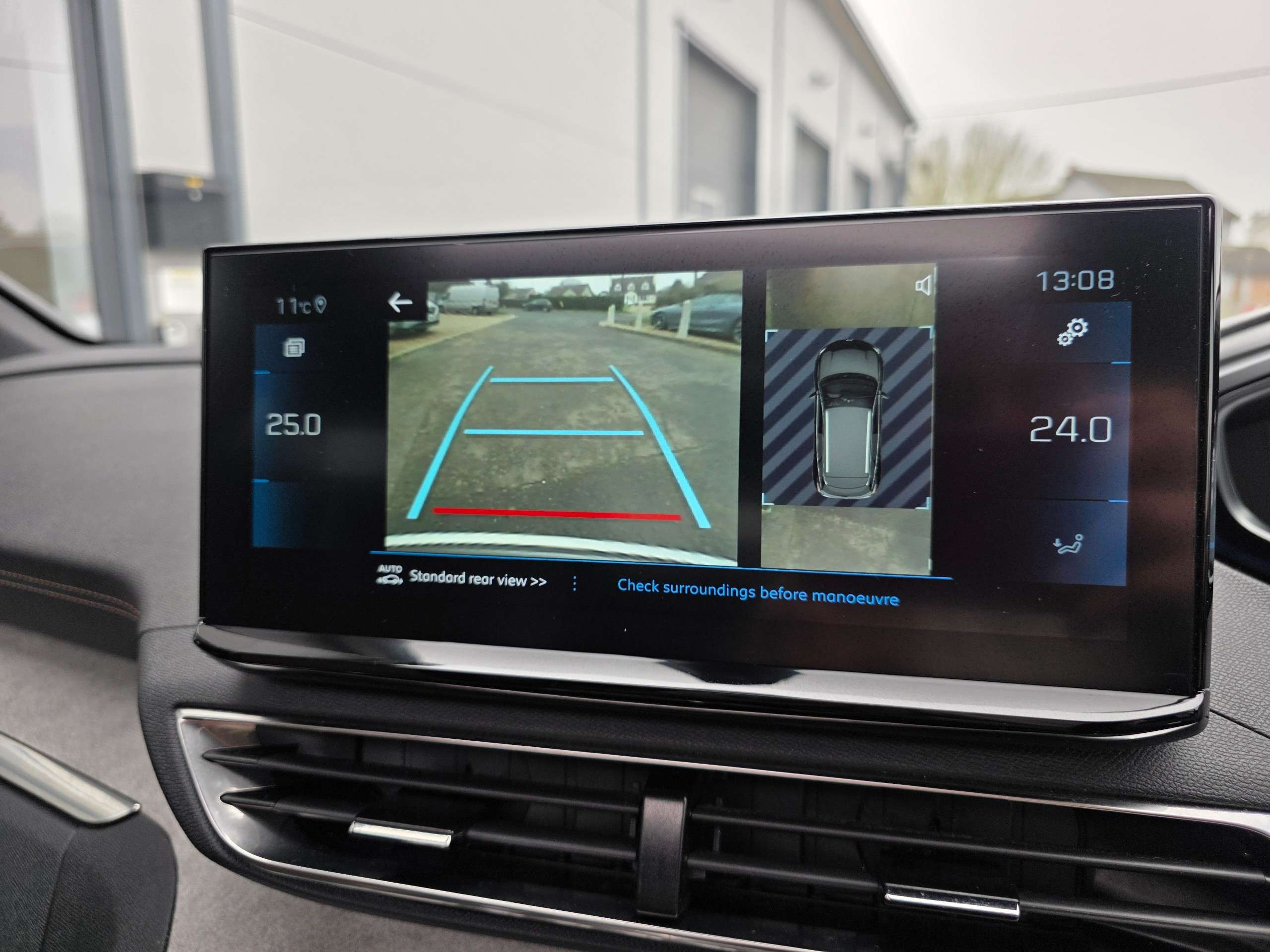 2023 PEUGEOT 3008 2023 PEUGEOT 3008