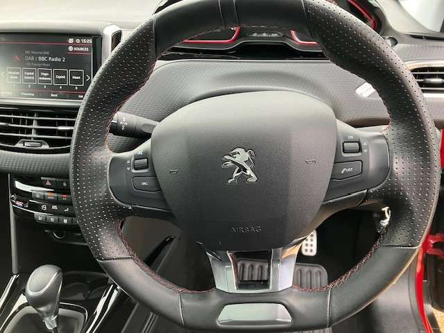 2019 PEUGEOT 2008 2019 PEUGEOT 2008