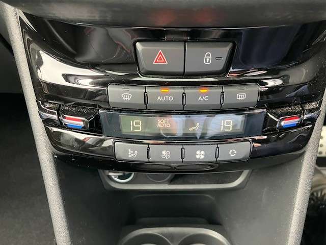 2019 PEUGEOT 2008 2019 PEUGEOT 2008