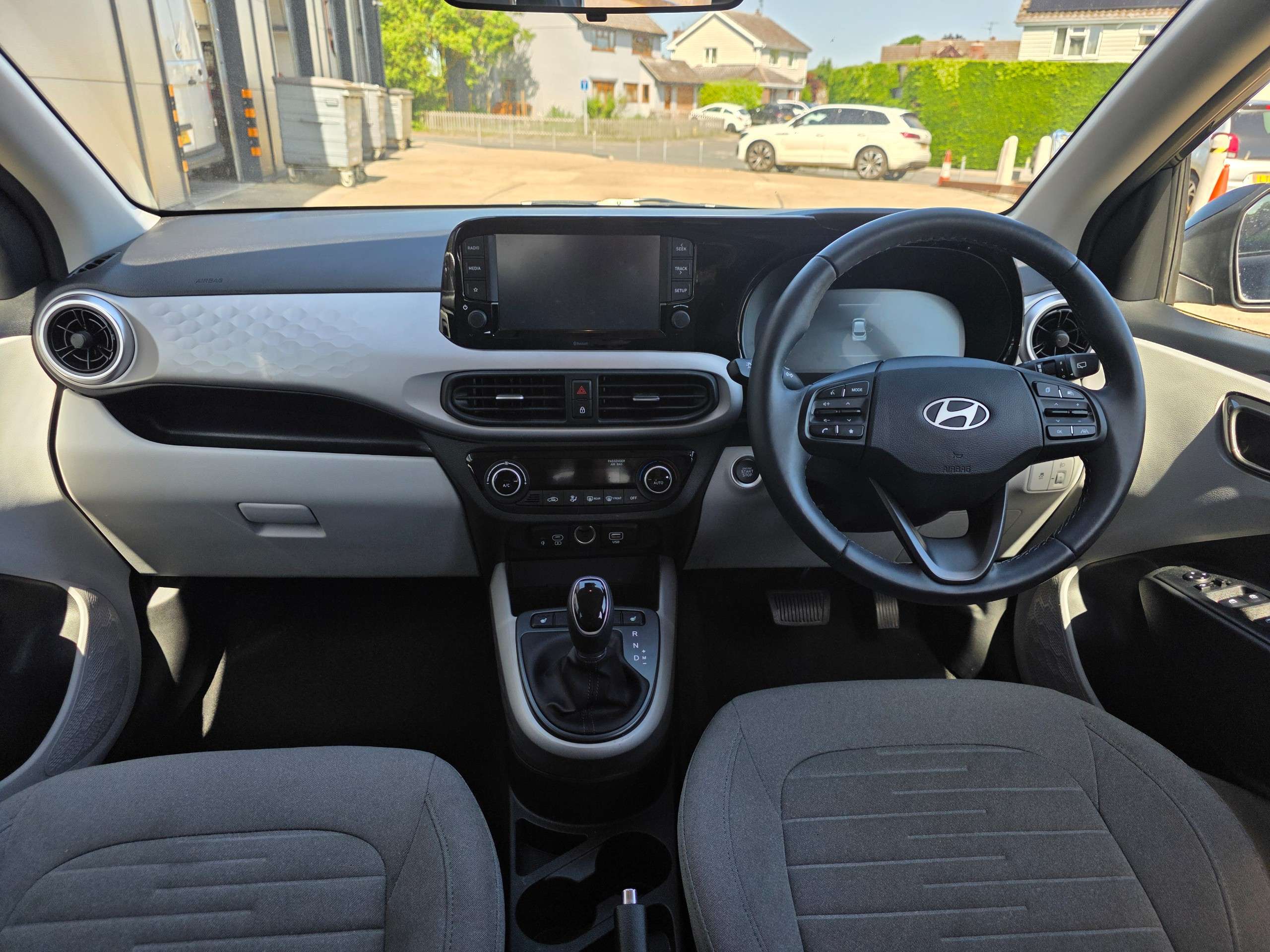 2024 HYUNDAI I10 2024 HYUNDAI I10