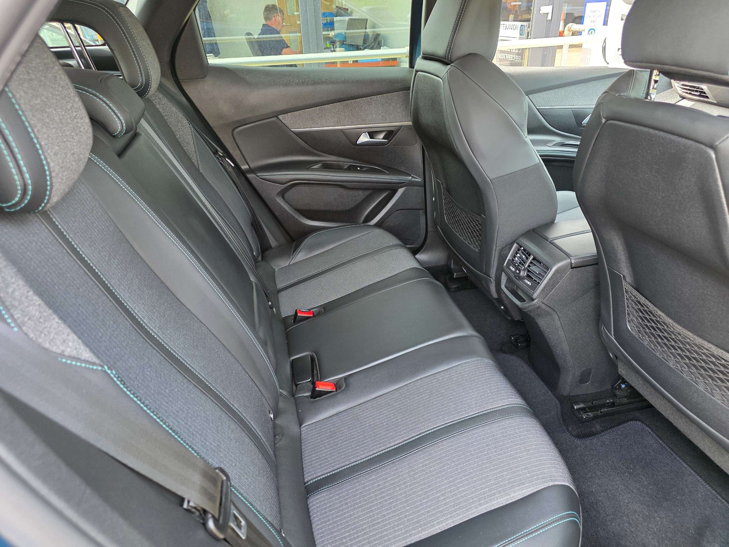 2022 PEUGEOT 3008 2022 PEUGEOT 3008