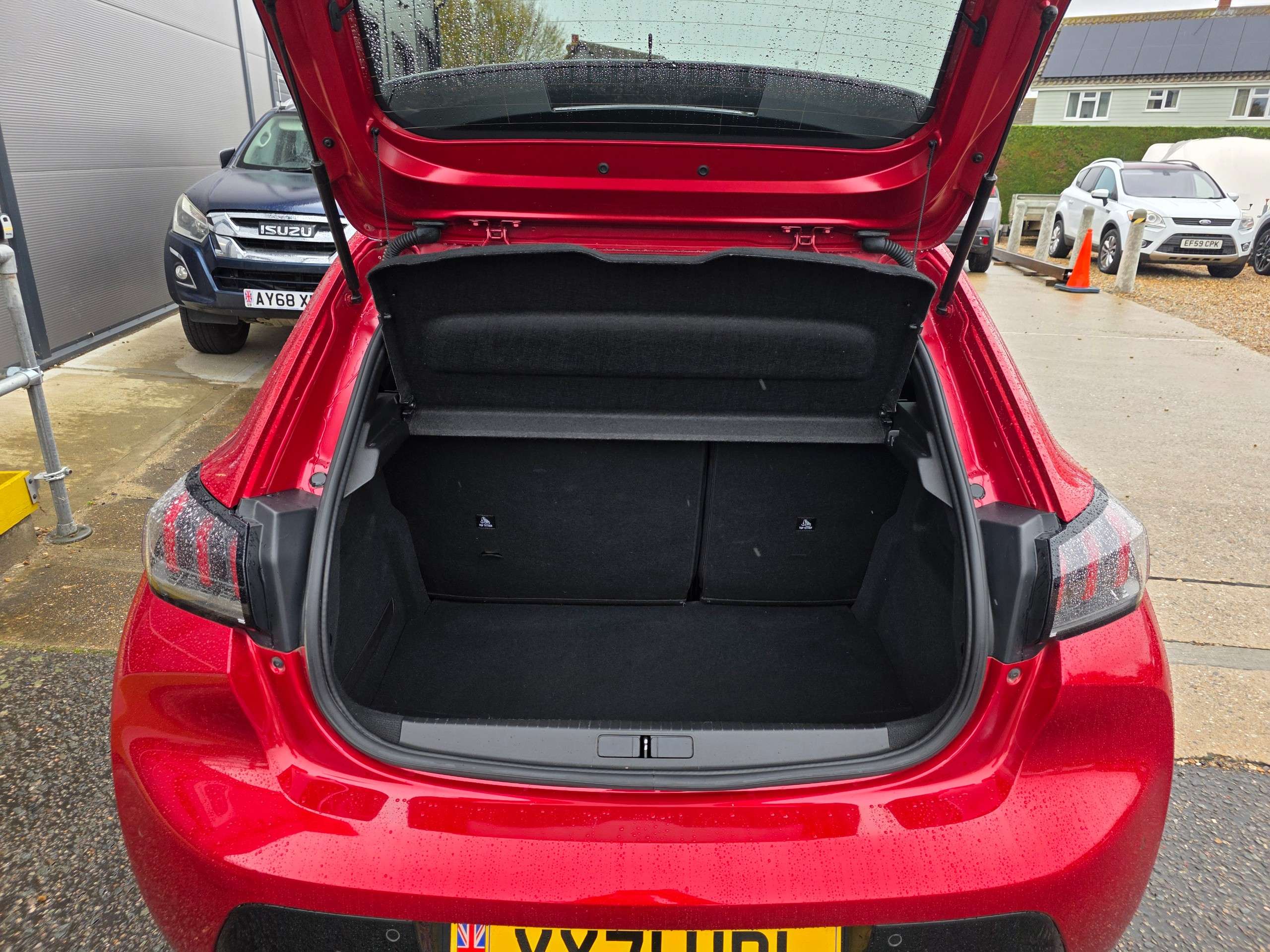 2021 PEUGEOT 208 2021 PEUGEOT 208