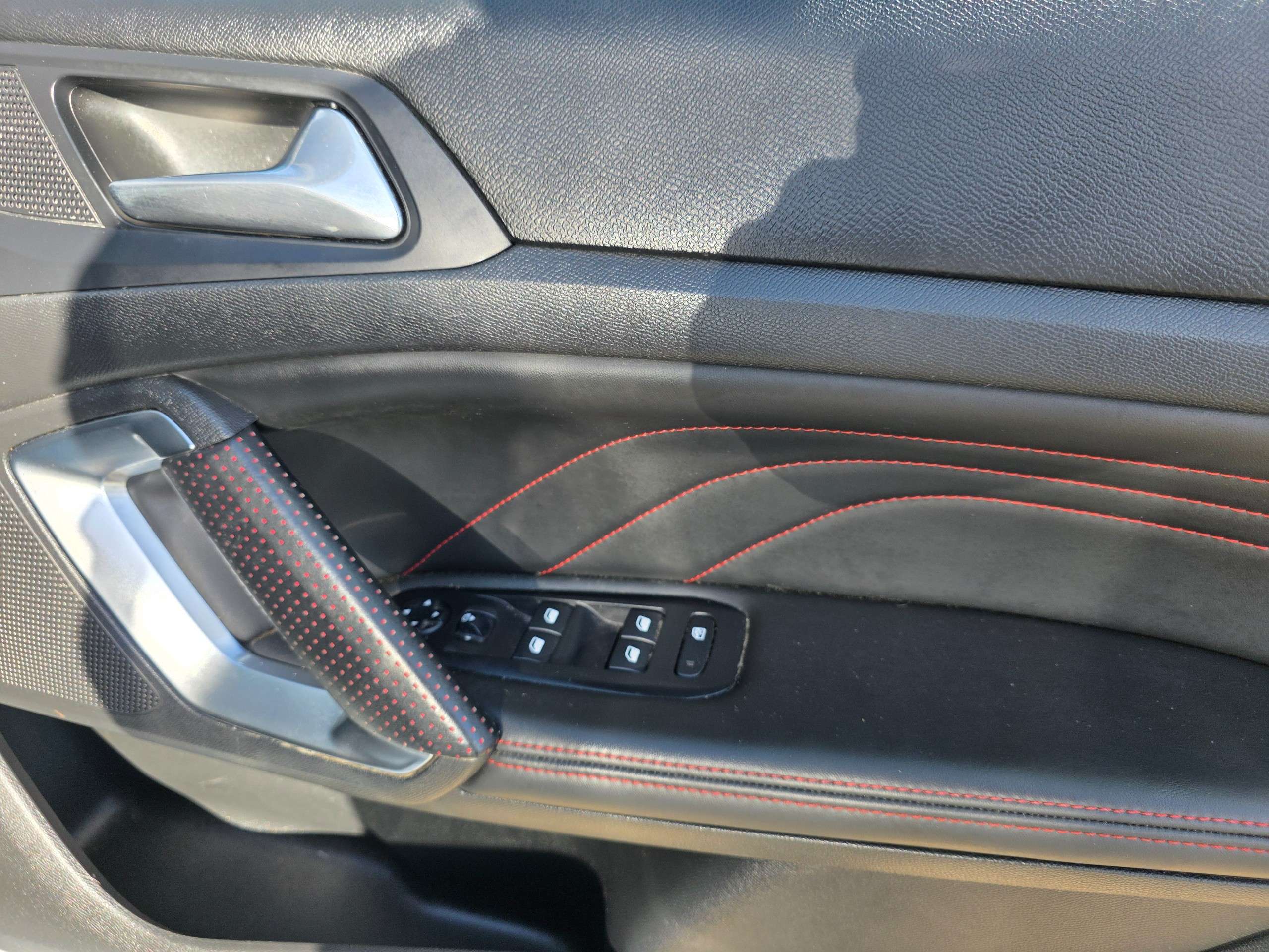 2016 PEUGEOT 308 2016 PEUGEOT 308