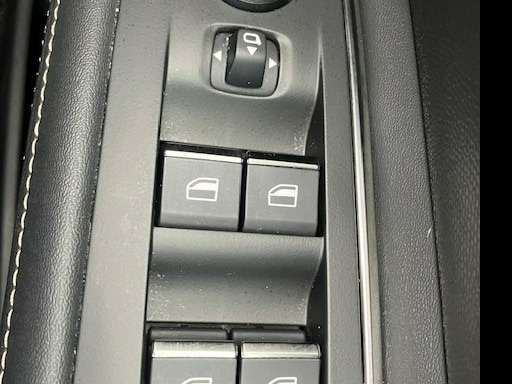 2022 PEUGEOT 3008 2022 PEUGEOT 3008