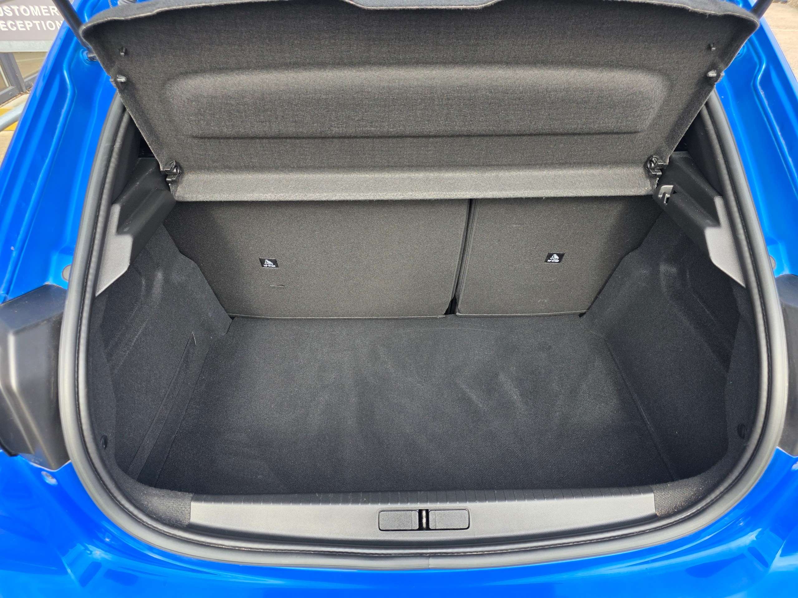 2023 PEUGEOT 208 2023 PEUGEOT 208