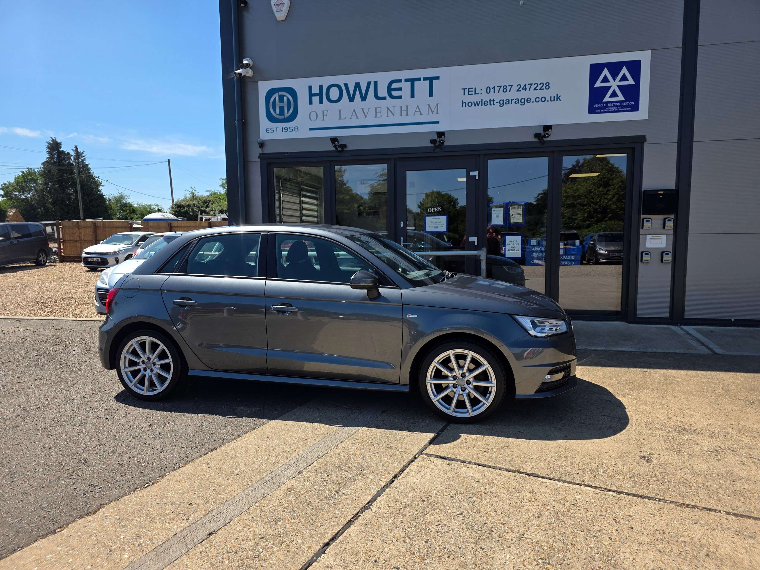 A 2018 AUDI A1 1.4 TFSI S line Sportback 5dr Petrol S Tronic Euro 6 (s/s) (Nav) (125 ps) A 2018 AUDI A1 1.4 TFSI S line Sportback 5dr Petrol S Tronic Euro 6 (s/s) (Nav) (125 ps)