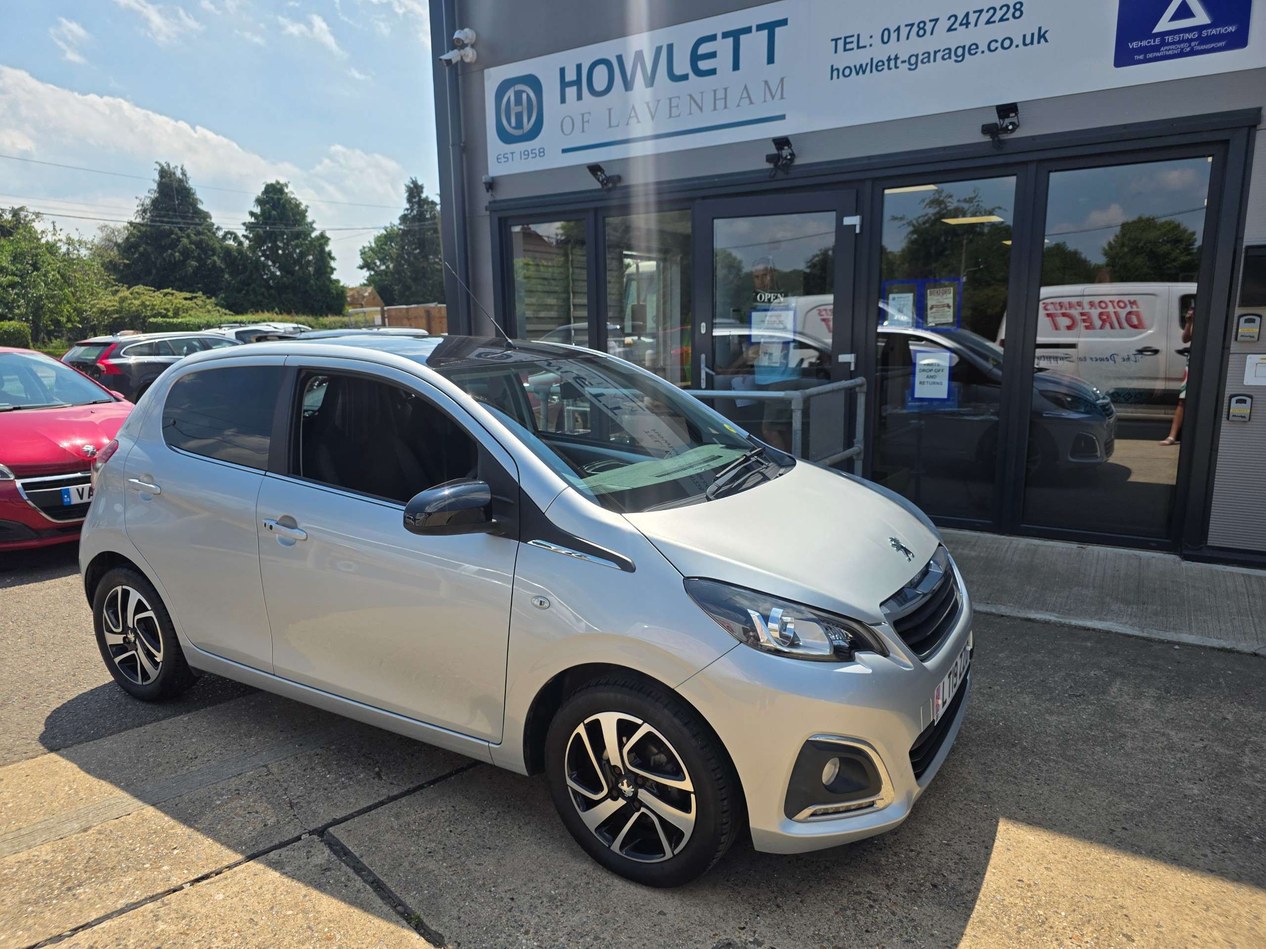 A 2019 PEUGEOT 108 1.0 Allure Hatchback 5dr Petrol 2 Tronic Euro 6 (72 ps) A 2019 PEUGEOT 108 1.0 Allure Hatchback 5dr Petrol 2 Tronic Euro 6 (72 ps)