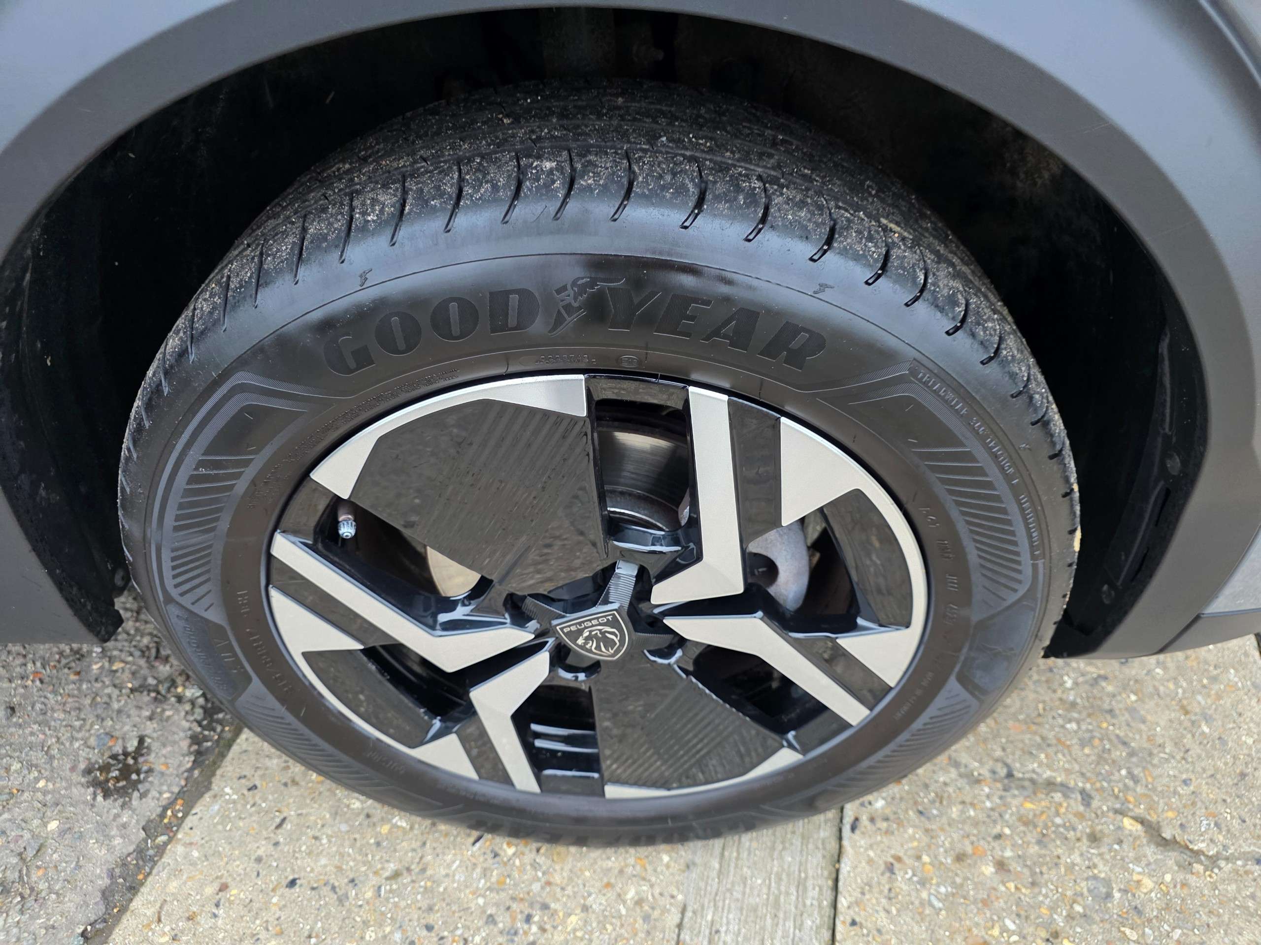 2023 PEUGEOT 2008 2023 PEUGEOT 2008