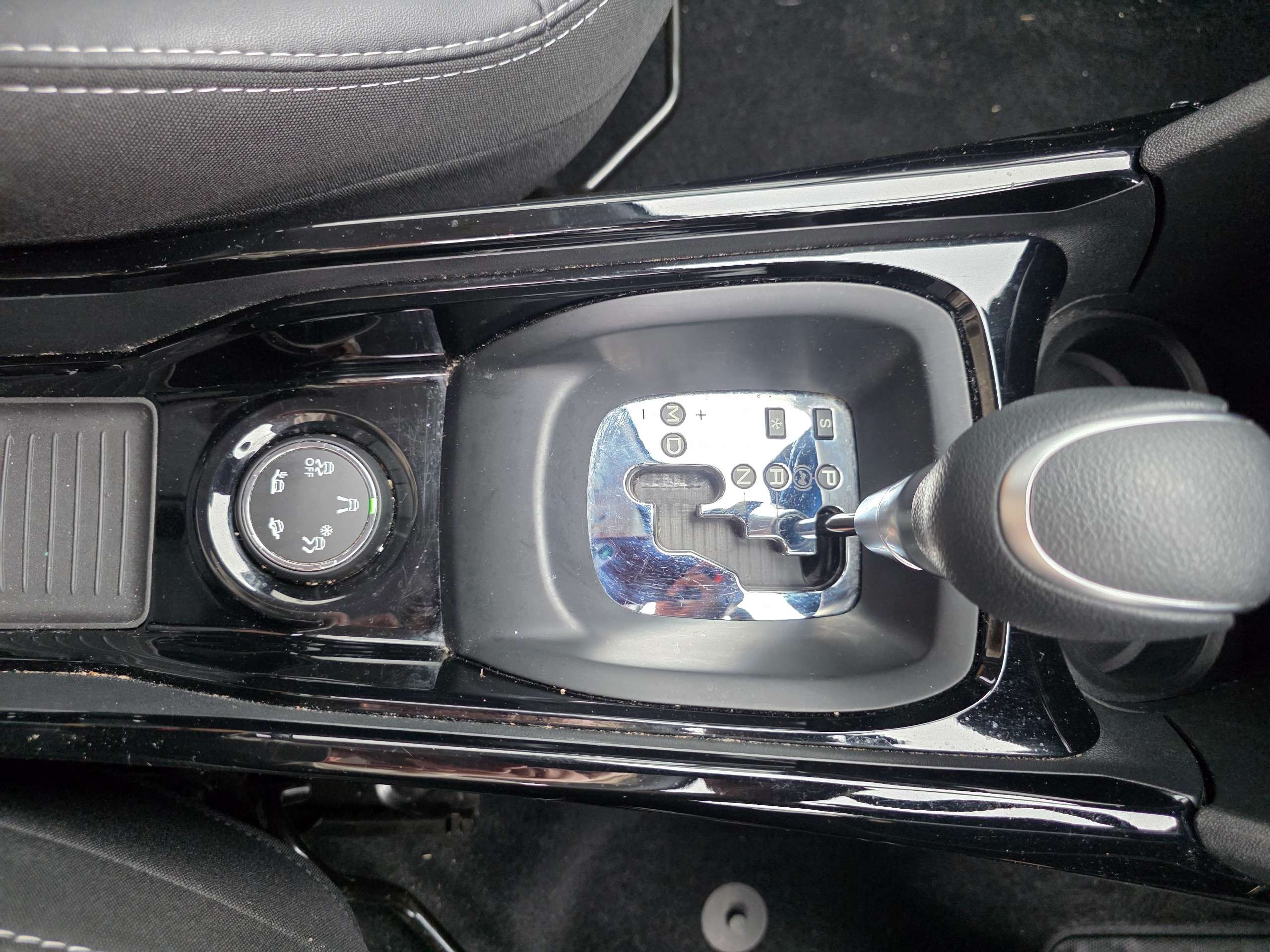 2018 PEUGEOT 2008 2018 PEUGEOT 2008