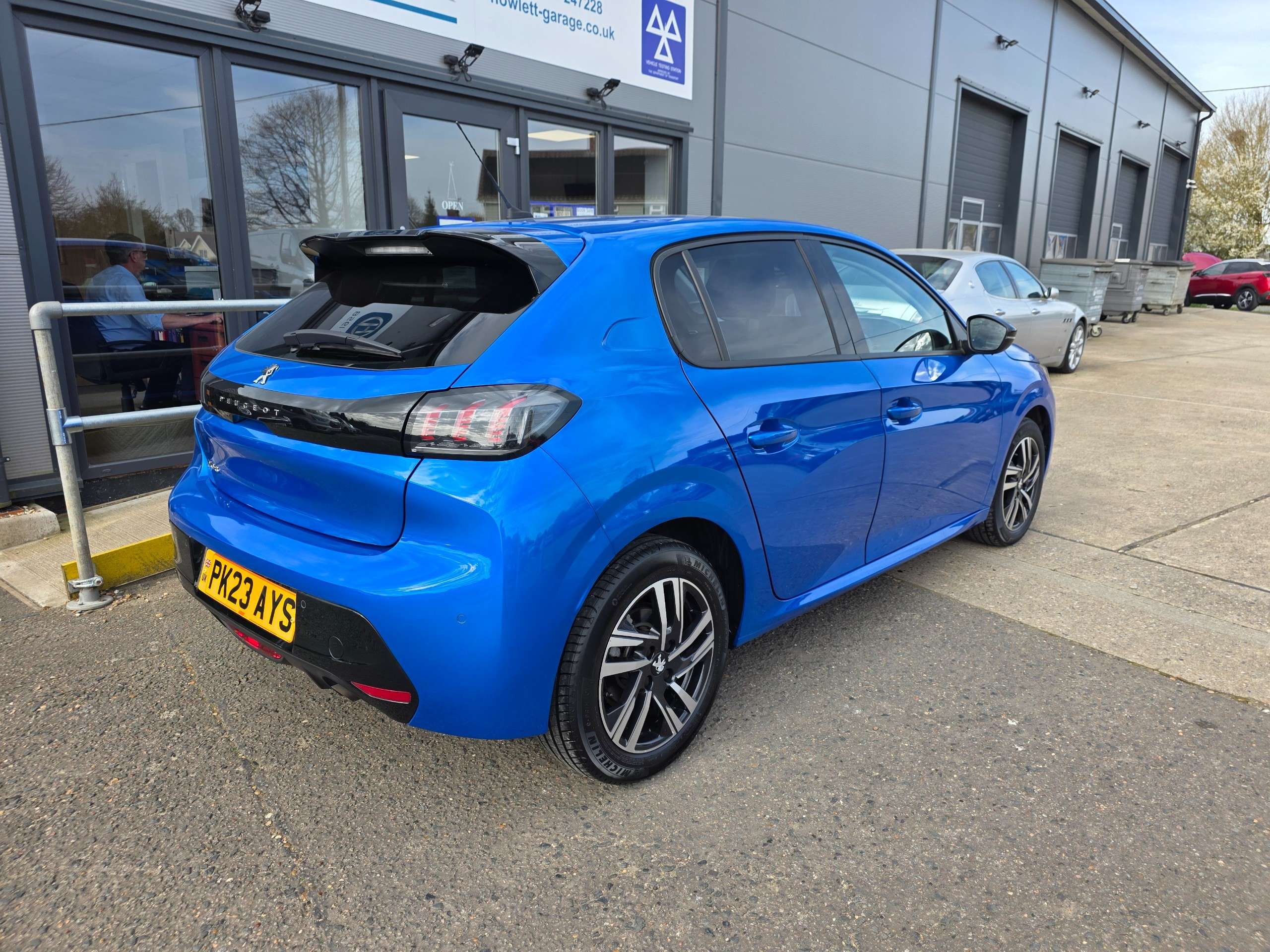 2023 PEUGEOT 208 2023 PEUGEOT 208