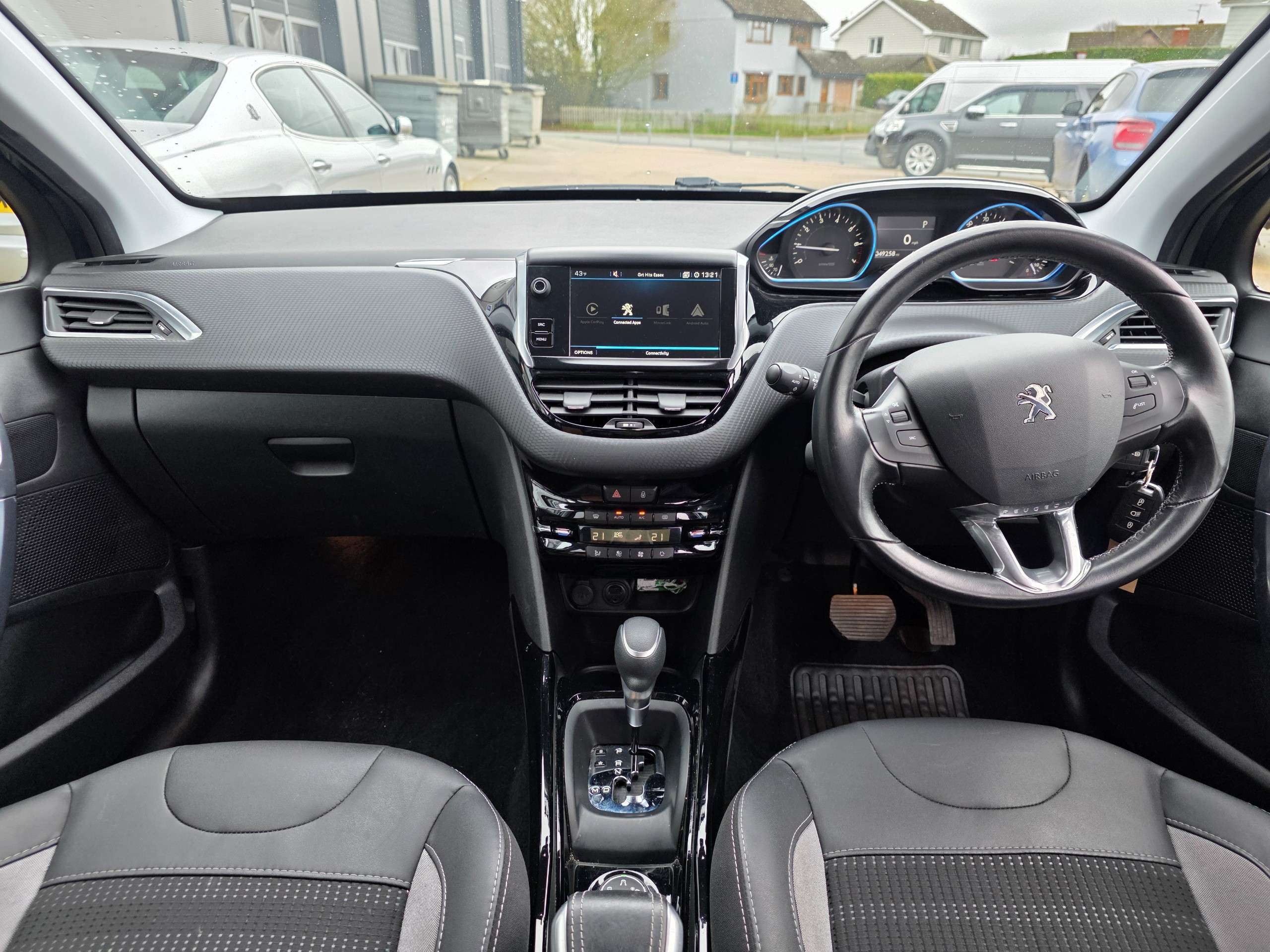 2018 PEUGEOT 2008 2018 PEUGEOT 2008