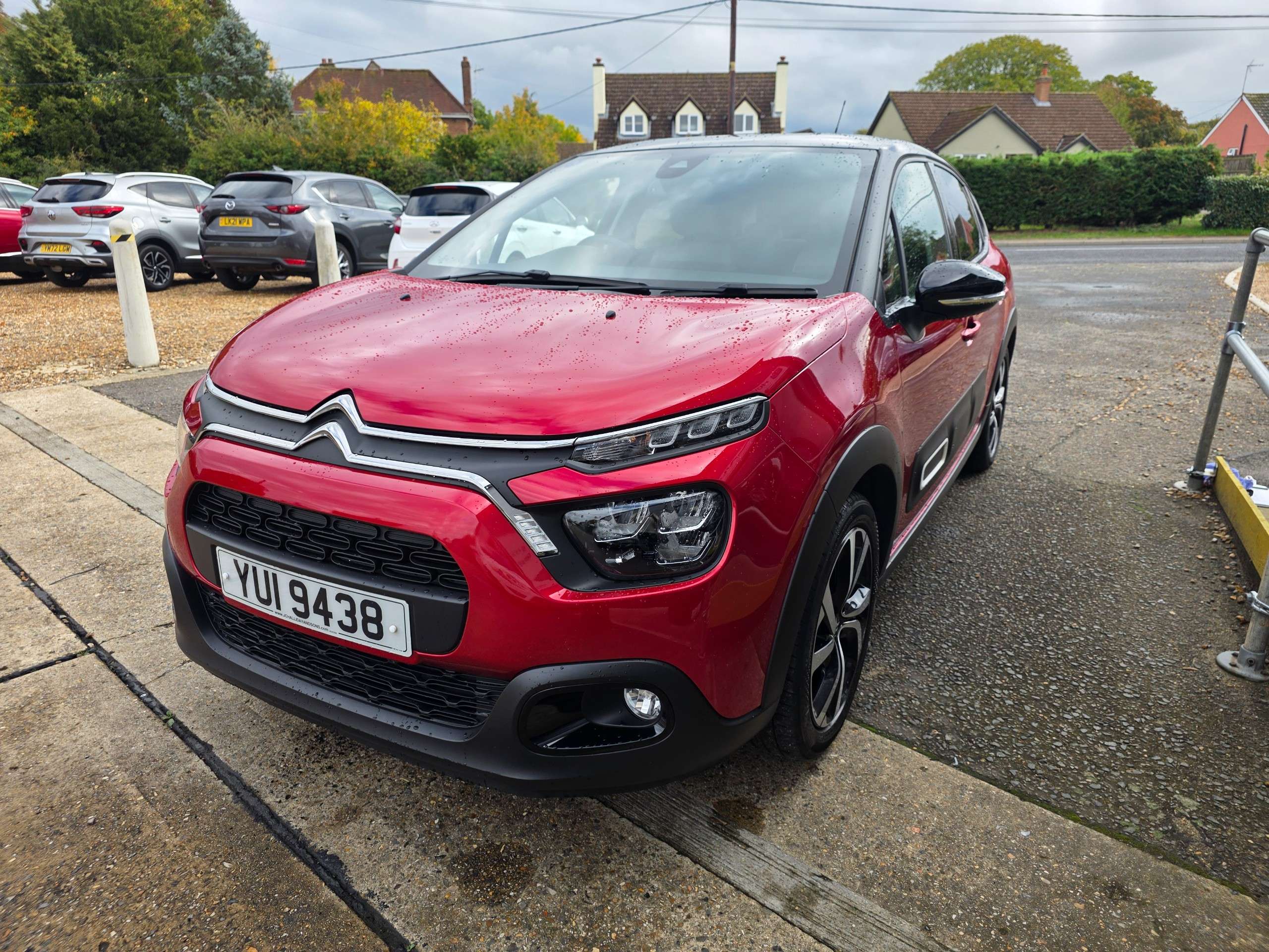 A 2023 CITROEN C3 1.2 PureTech Shine Plus Hatchback 5dr Petrol EAT6 Euro 6 (s/s) (110 ps) A 2023 CITROEN C3 1.2 PureTech Shine Plus Hatchback 5dr Petrol EAT6 Euro 6 (s/s) (110 ps)