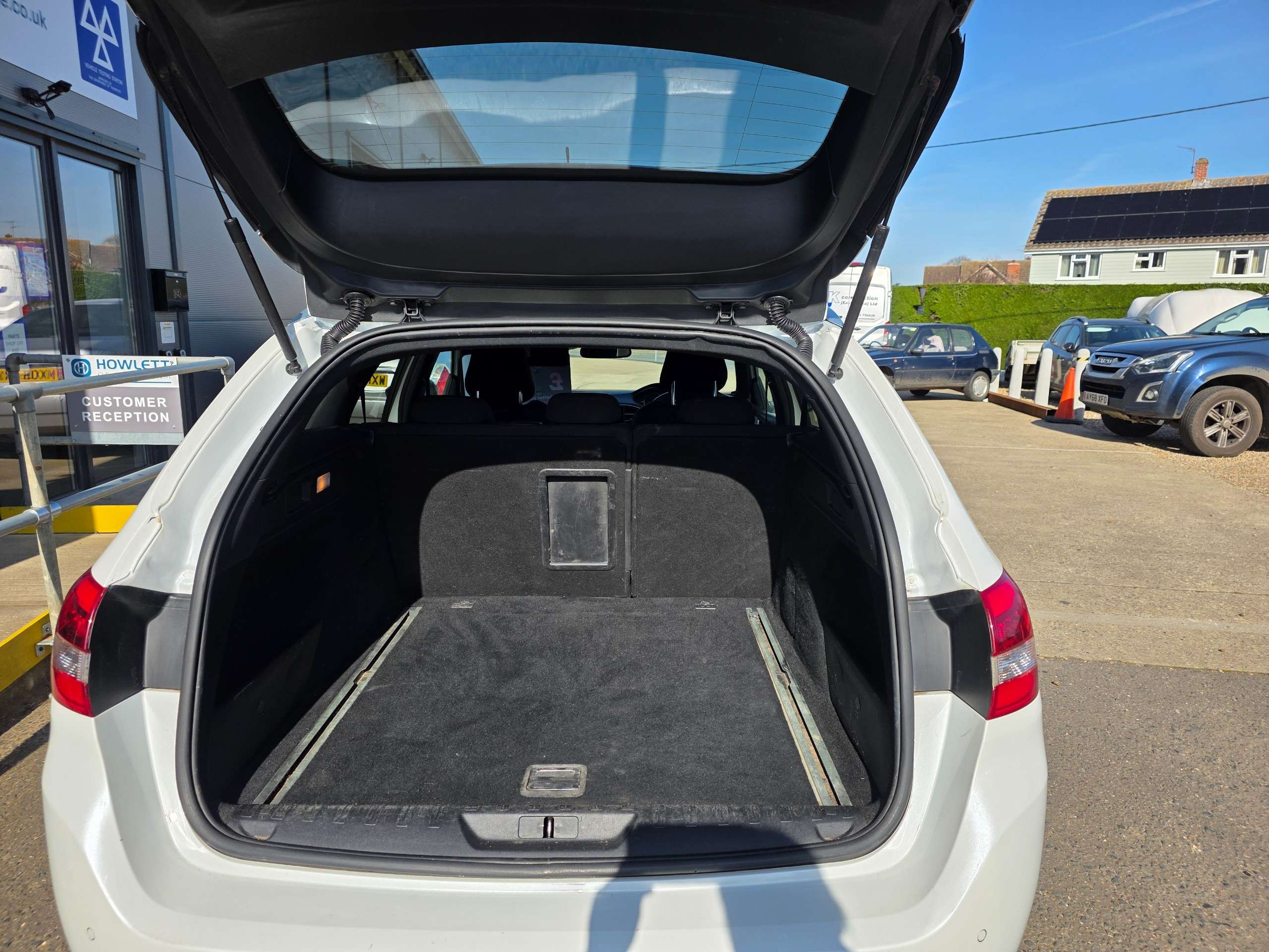 2016 PEUGEOT 308 2016 PEUGEOT 308