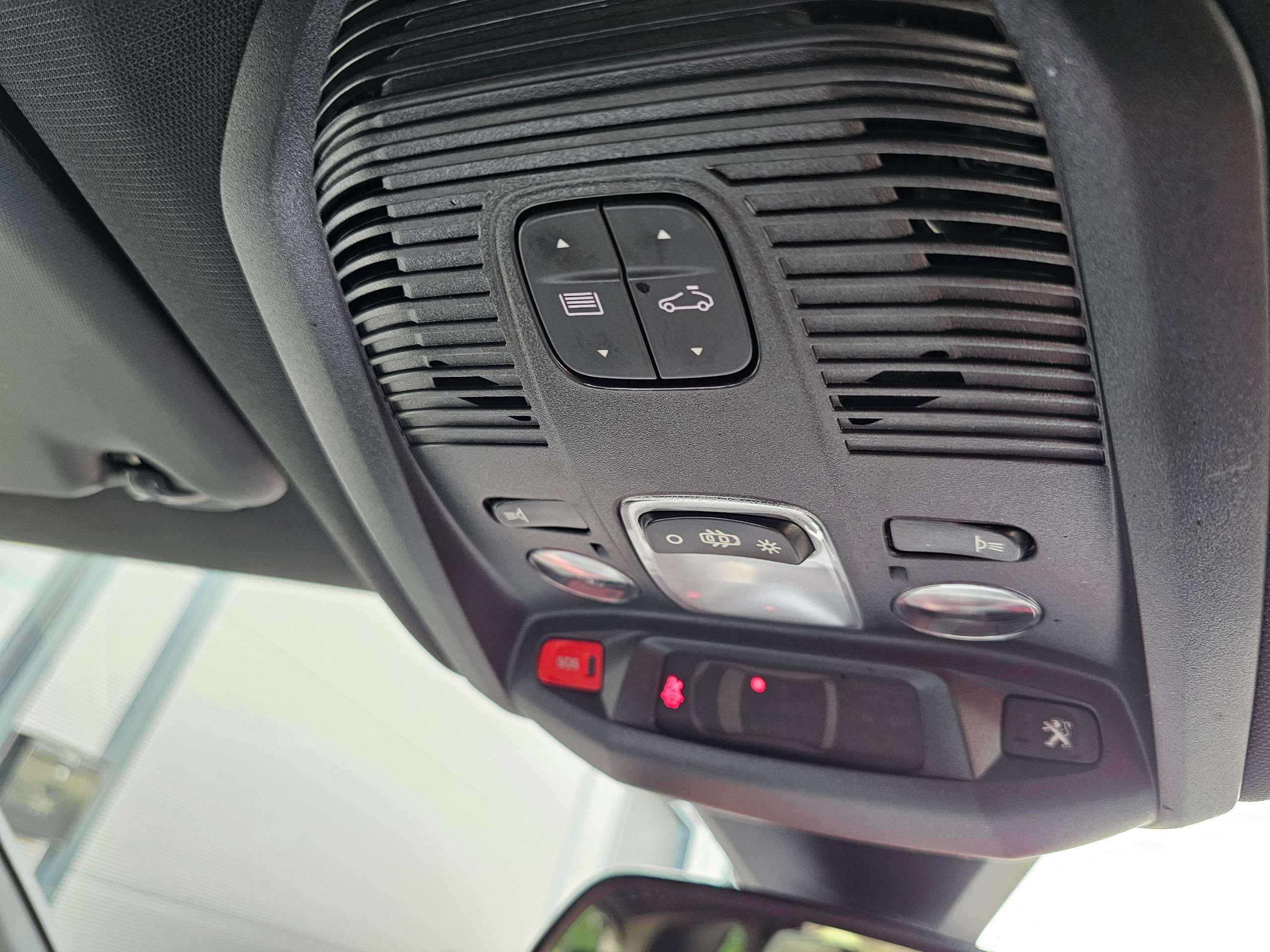 2019 PEUGEOT 3008 2019 PEUGEOT 3008