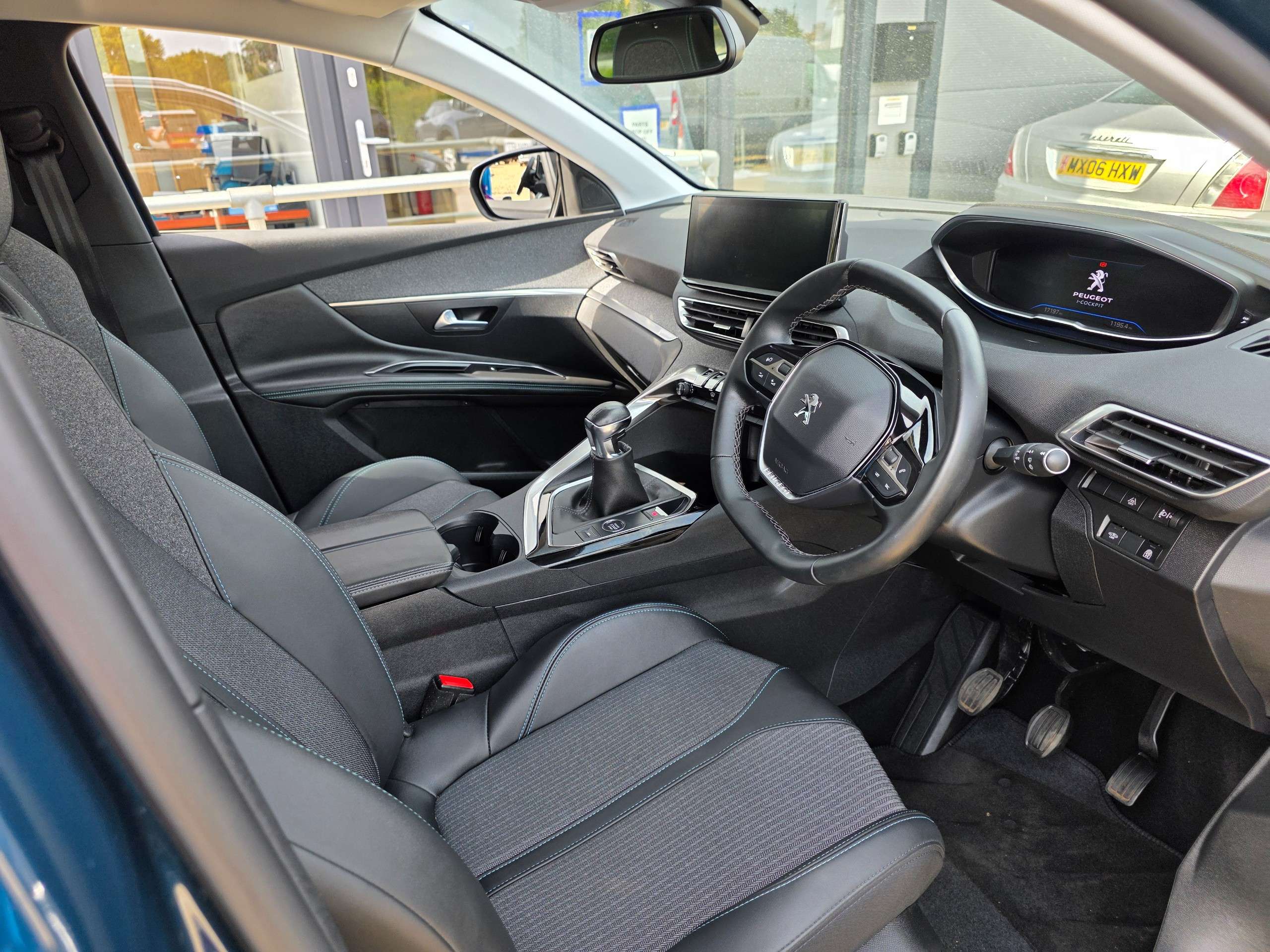 2022 PEUGEOT 3008 2022 PEUGEOT 3008