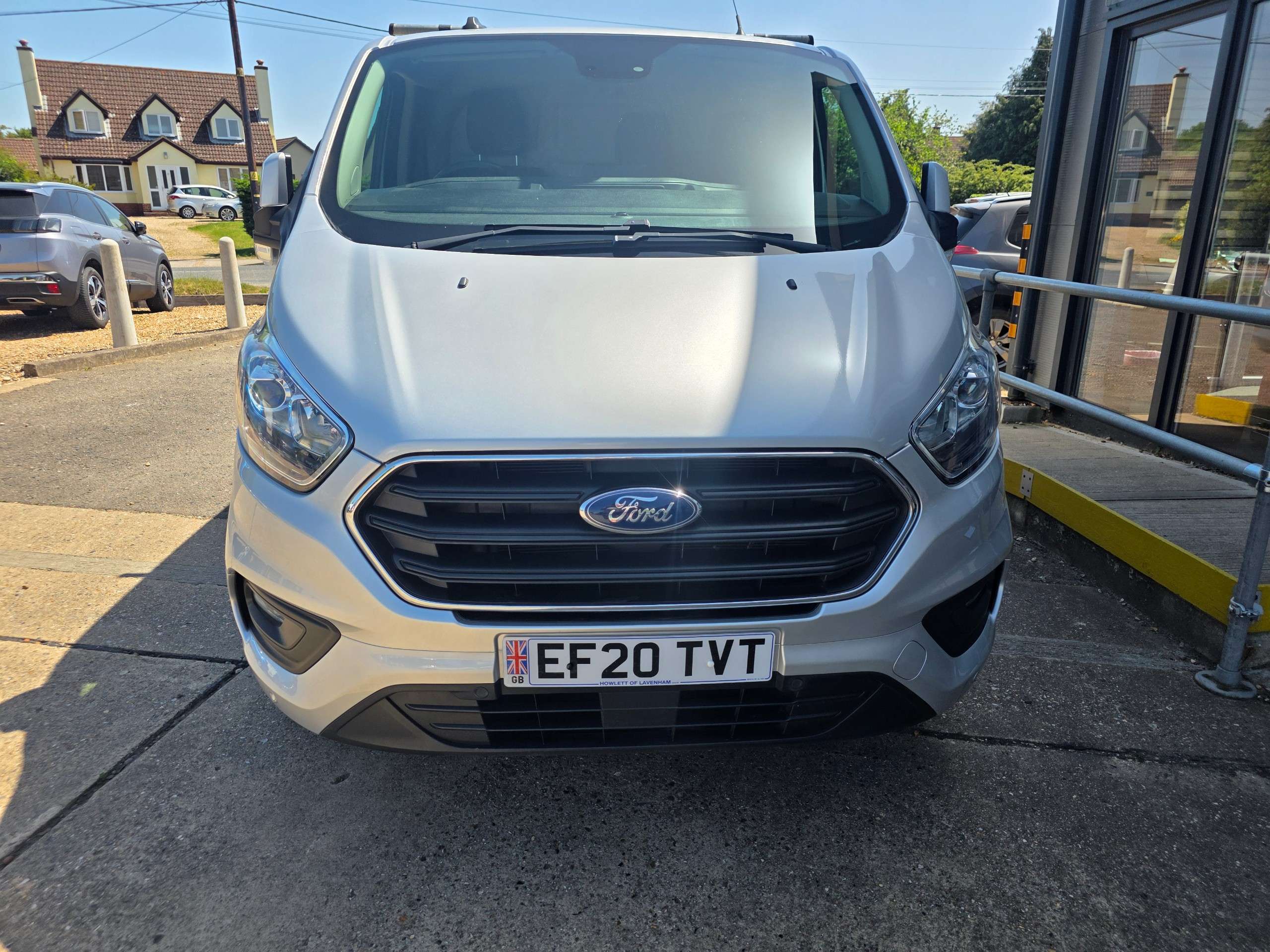 A 2020 FORD TRANSIT CUSTOM 2.0 300 EcoBlue Limited Panel Van 5dr Diesel Manual L2 H1 Euro 6 (s/s) (130 ps) A 2020 FORD TRANSIT CUSTOM 2.0 300 EcoBlue Limited Panel Van 5dr Diesel Manual L2 H1 Euro 6 (s/s) (130 ps)