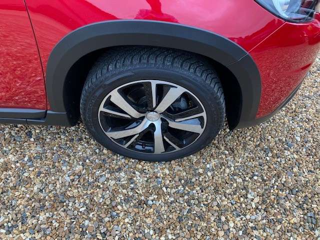 2019 PEUGEOT 2008 2019 PEUGEOT 2008