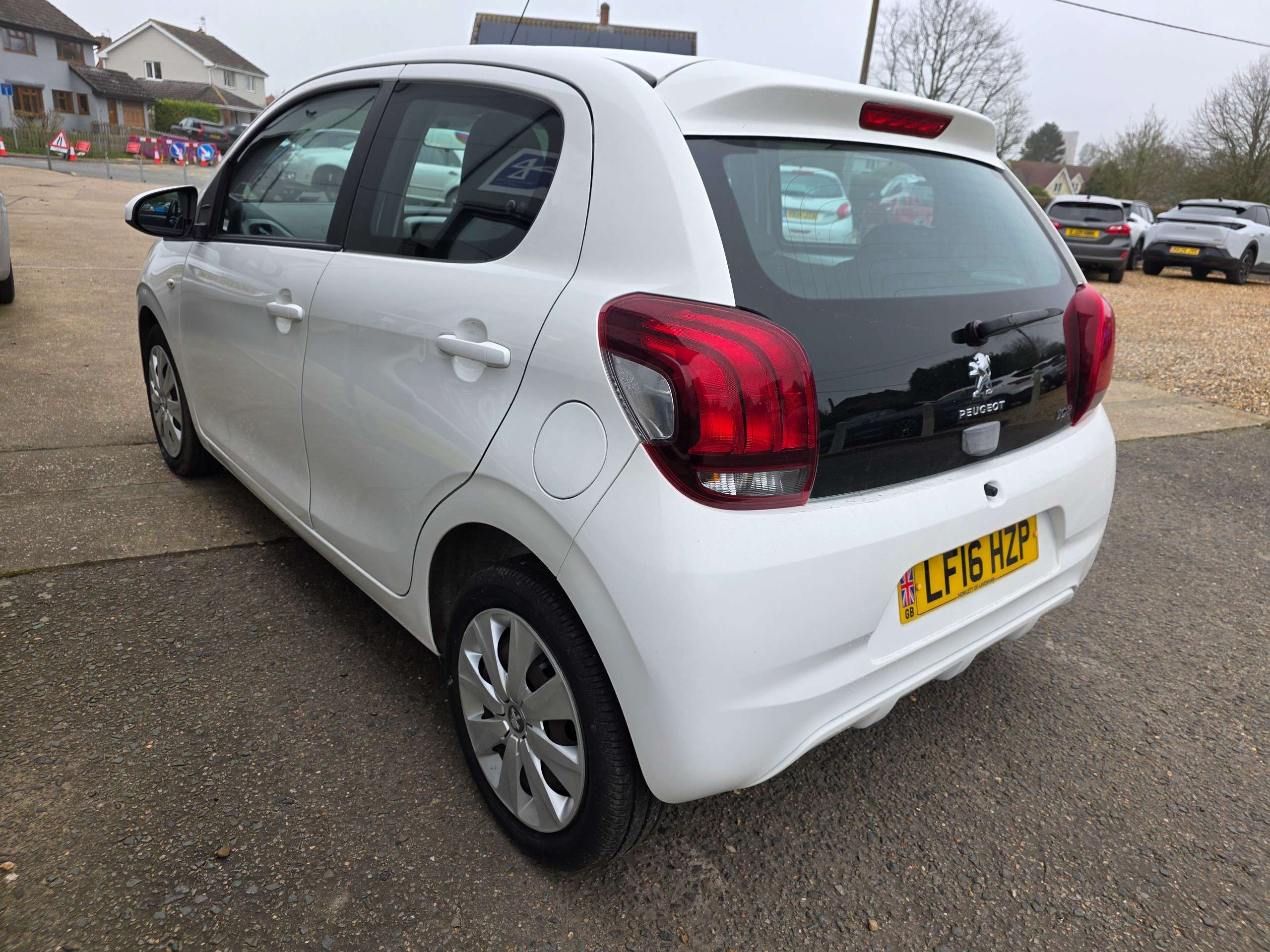 2016 PEUGEOT 108 2016 PEUGEOT 108