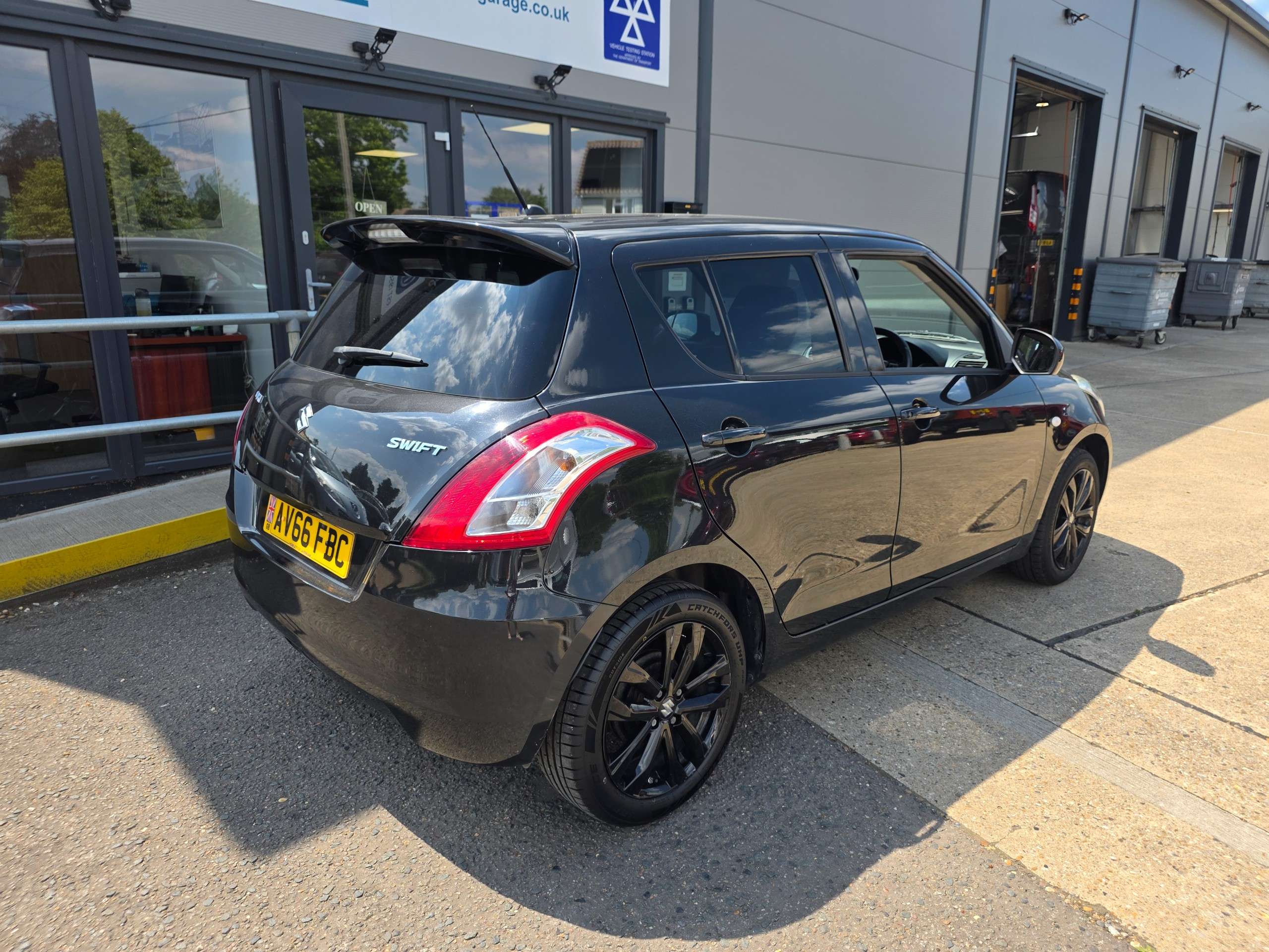 2016 SUZUKI SWIFT 2016 SUZUKI SWIFT