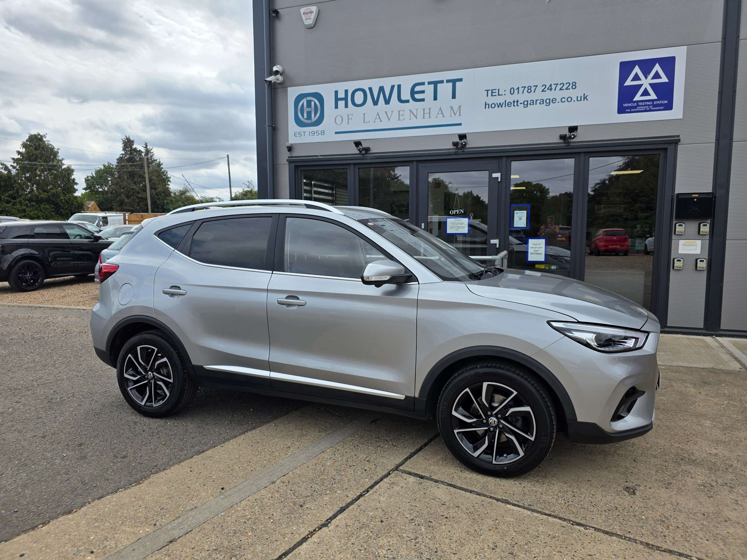 A 2023 MG ZS 1.5 VTi-TECH Exclusive SUV 5dr Petrol Manual Euro 6 (s/s) (106 ps) A 2023 MG ZS 1.5 VTi-TECH Exclusive SUV 5dr Petrol Manual Euro 6 (s/s) (106 ps)