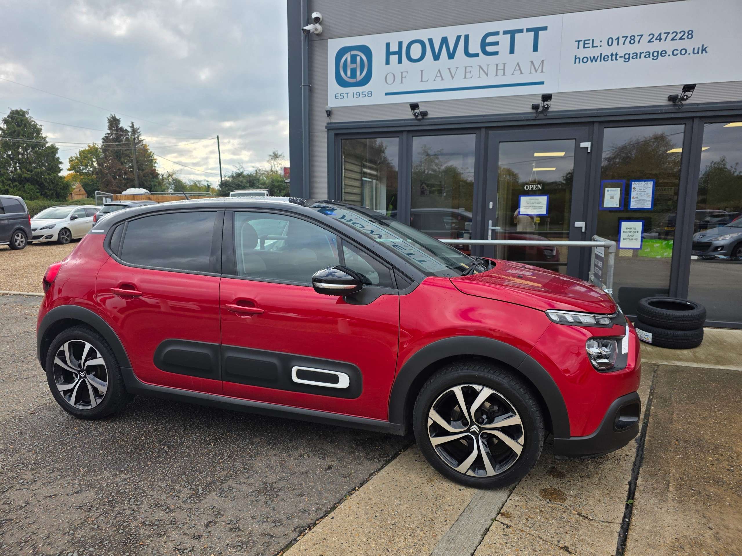 A 2023 CITROEN C3 1.2 PureTech Shine Plus Hatchback 5dr Petrol EAT6 Euro 6 (s/s) (110 ps) A 2023 CITROEN C3 1.2 PureTech Shine Plus Hatchback 5dr Petrol EAT6 Euro 6 (s/s) (110 ps)