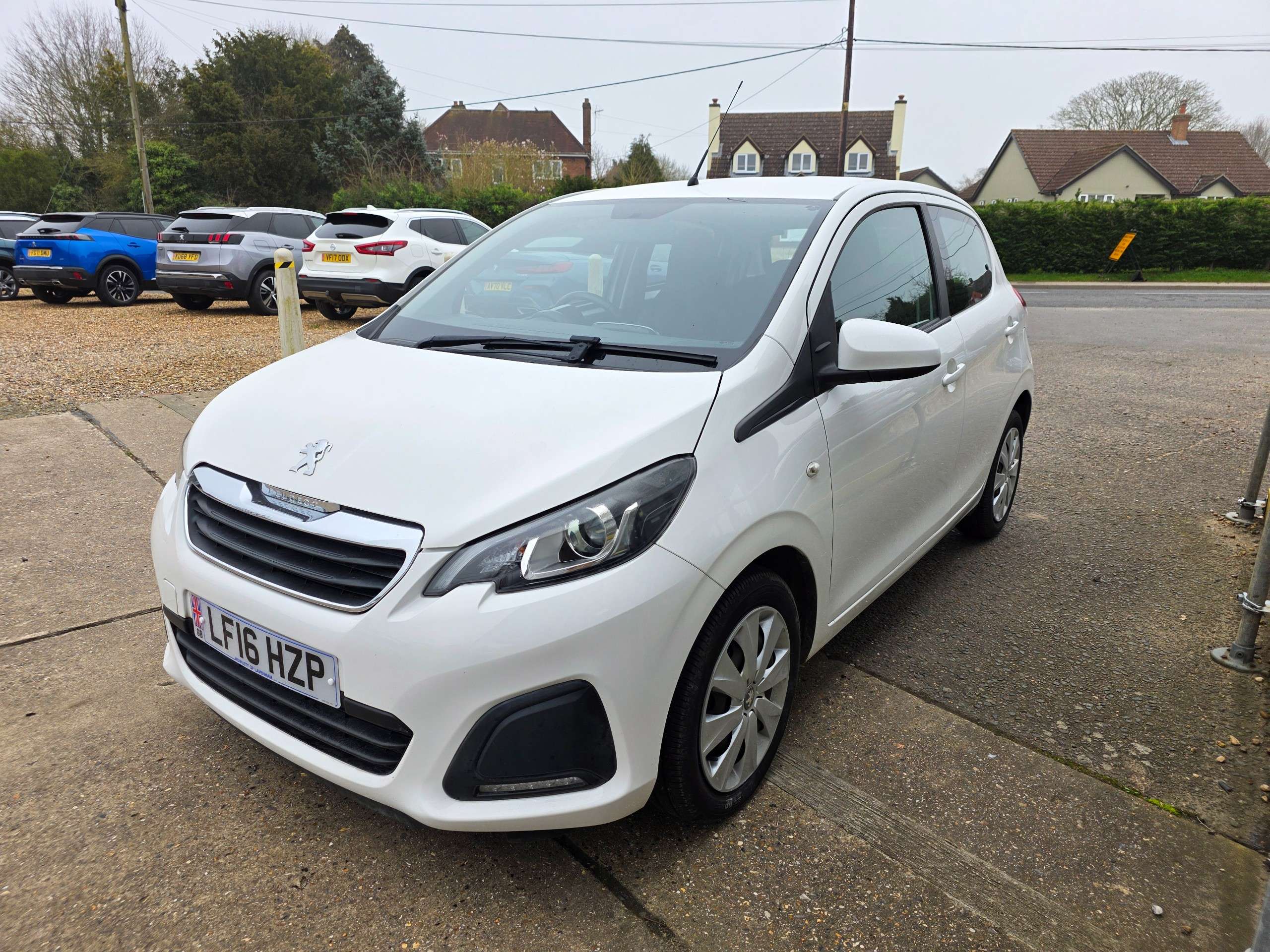 A 2016 PEUGEOT 108 1.0 Active Hatchback 5dr Petrol 2 Tronic Euro 6 (68 ps) A 2016 PEUGEOT 108 1.0 Active Hatchback 5dr Petrol 2 Tronic Euro 6 (68 ps)