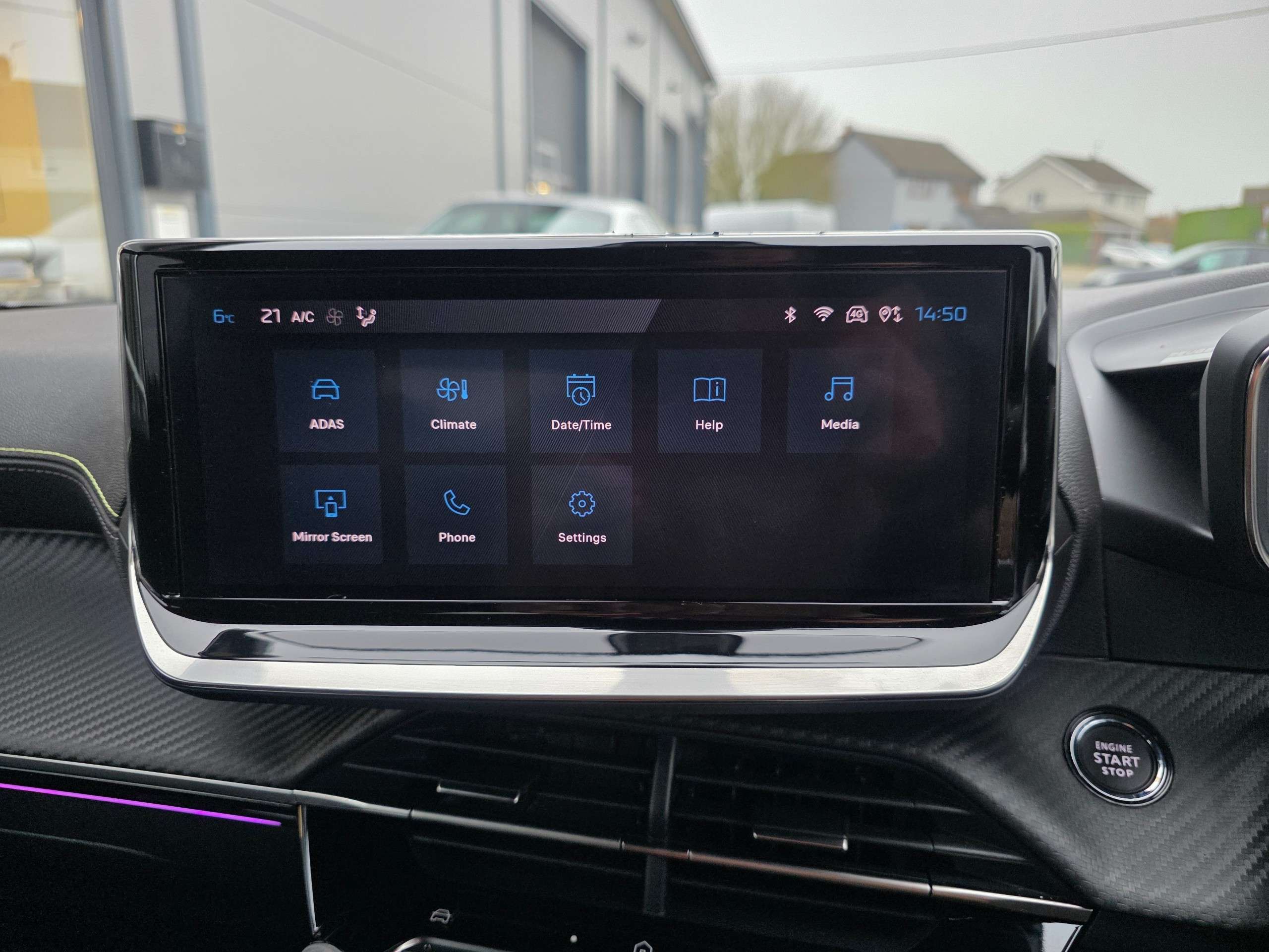 2023 PEUGEOT 2008 2023 PEUGEOT 2008