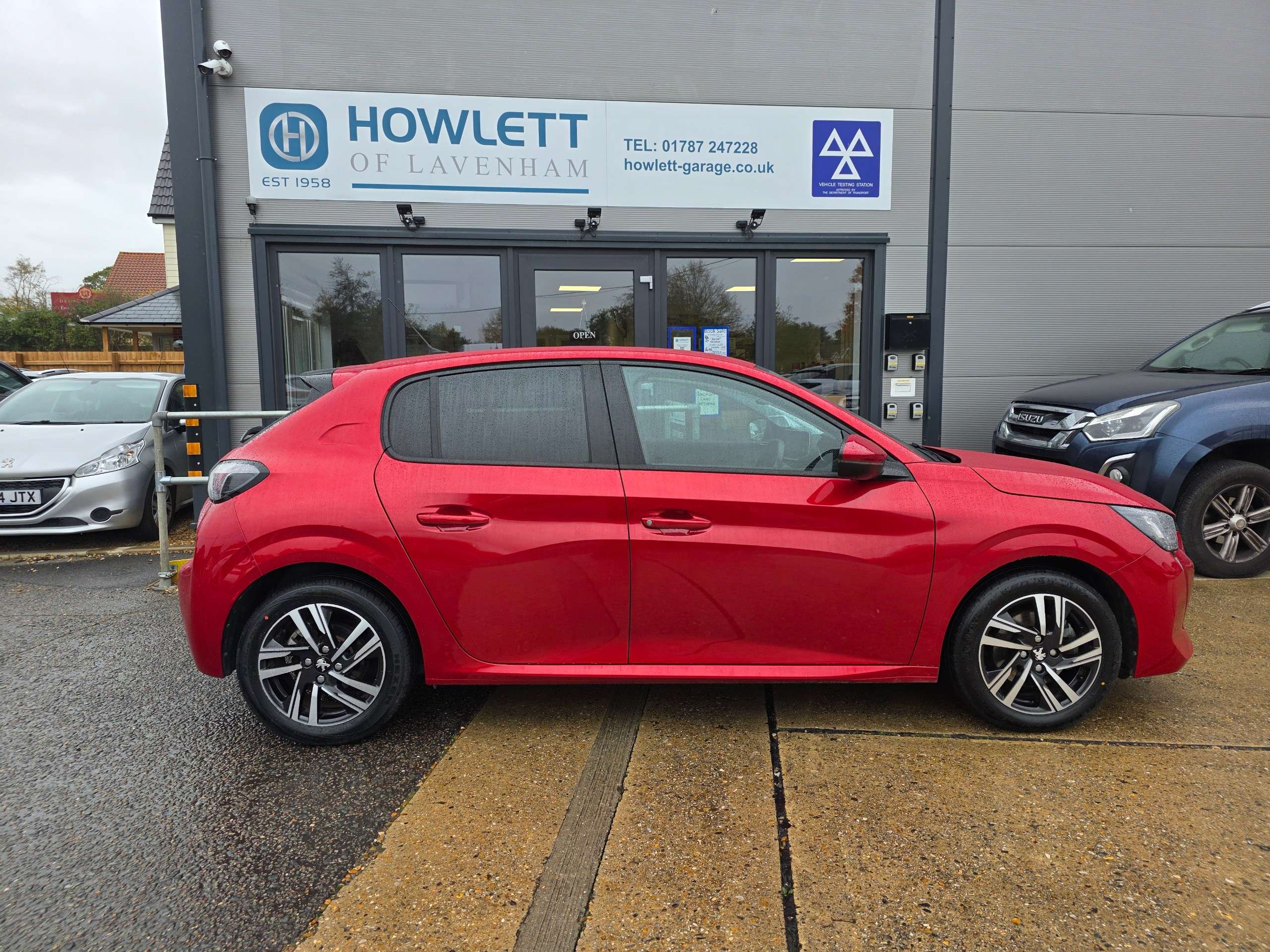 2021 PEUGEOT 208 2021 PEUGEOT 208